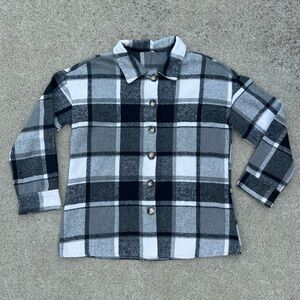 Boutique Jacket Women Size‎ Small Plaid Flannel Collared Button Front Shacket
